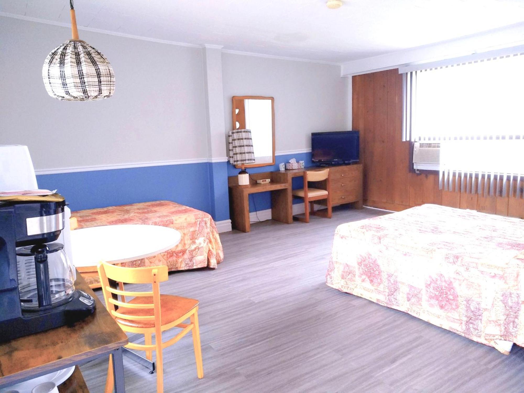 & Ramsay Motel 2*